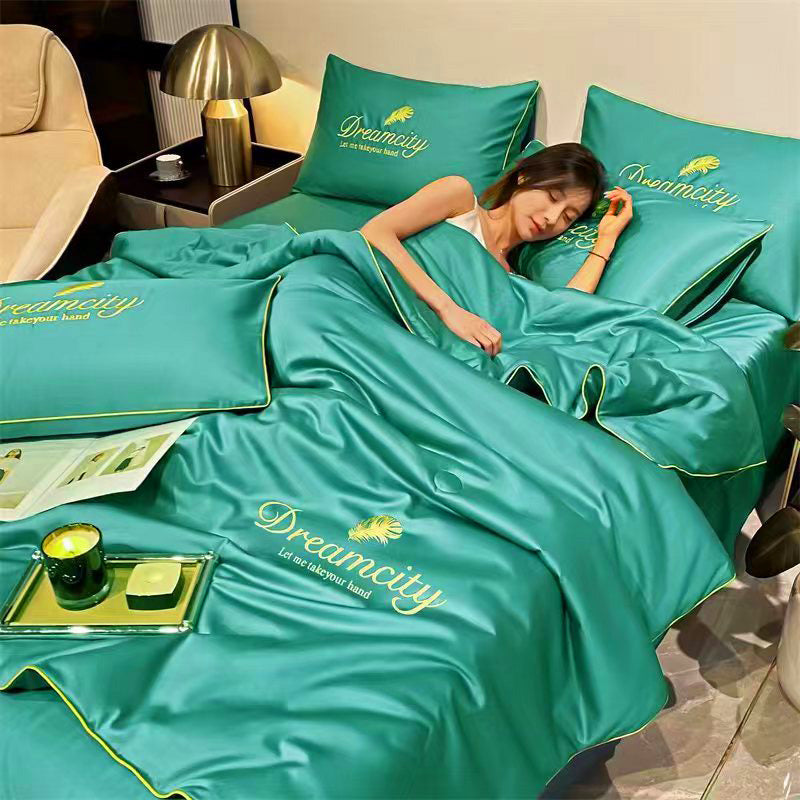 🔥 Summer Simple Ice Silk Quilt🎁Suitable for spring, summer and autumn