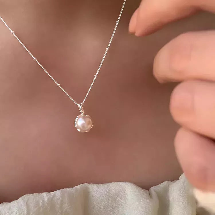 ✨Elegant Women's Necklace with Pendant