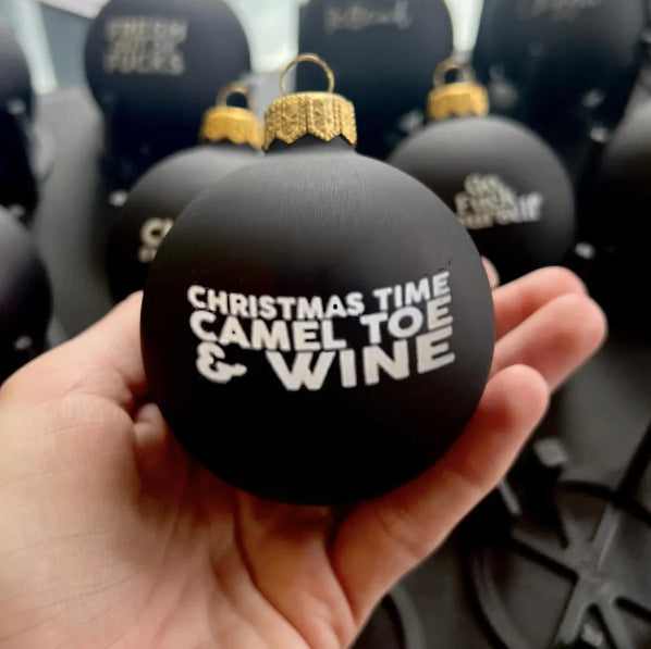 🎄 69% OFF NOW! 🤣 Funny Christmas Ornament - Humorous Design for Tree Decoration, Perfect Gift for Family Gatherings 🎁📦