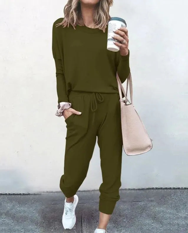 WOMEN'S 2023 SWEATSUIT TWO PIECE OUTFIT