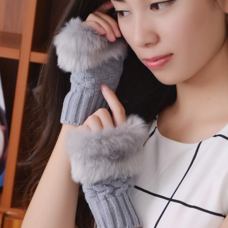Women's Cozy Faux Fur Gloves
