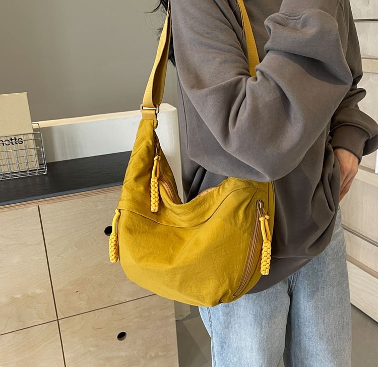 🔥Women's Fashion Plain Color Nylon Crossbody Bag