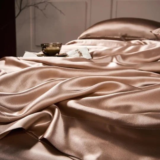 25 Momme Luxury Pure Mulberry Silk Bedding Set of 4(1x Quilt Cover + 1x Bedsheet + 2x Pillowcases)