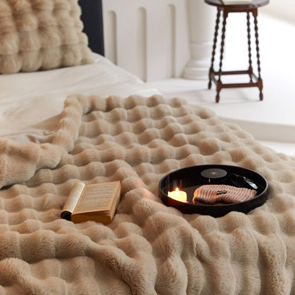 ✨A must-have for keeping warm in winter🎁Soft and fluffy blanket