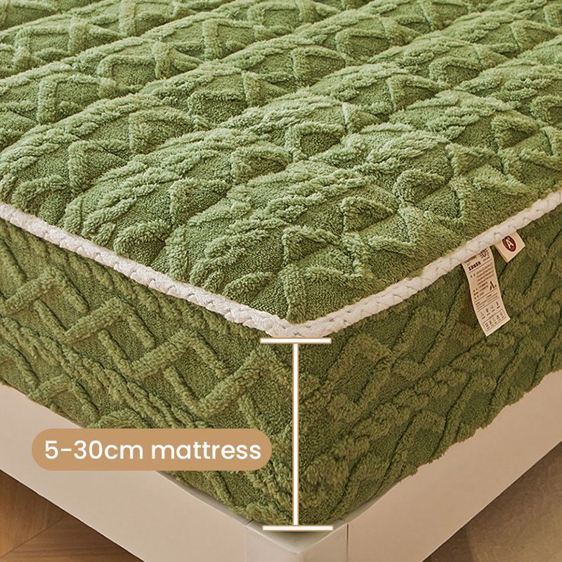 【📍Exquisite Collection📍】 WARM FITTED BED SHEET - Brushed Flannel & Deep Pocket (Up to 40cm), Non-Slip Corners for All-Season Comfort❄️🛌