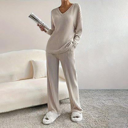 🔥New Arrivals: 50% Off-Women’s Knit V-Neck Top and Straight-Leg Pants Set