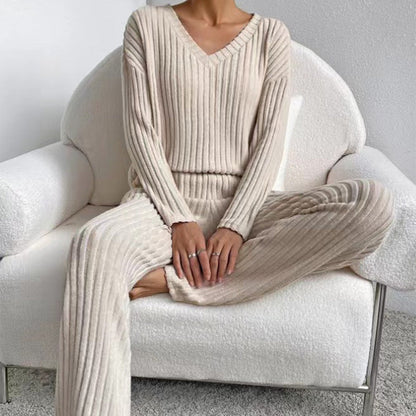 🔥New Arrivals: 50% Off-Women’s Knit V-Neck Top and Straight-Leg Pants Set