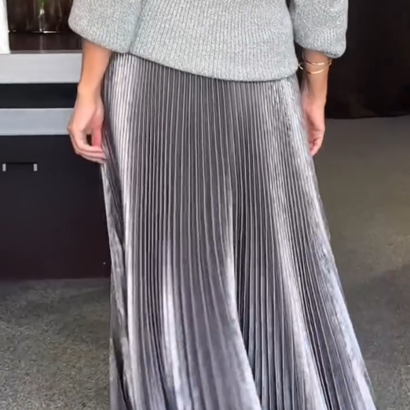 💥New Arrivals Special Offer-Elegant Knit Sweater & Metallic Pleated Skirt Set
