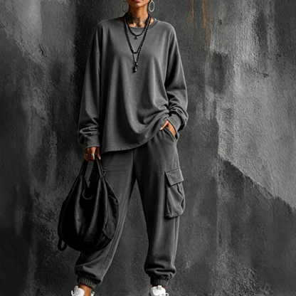 ✨ Easy Everyday Comfort | Women's Relaxed Crew-Neck Top & Cargo Pants 2-Piece Set