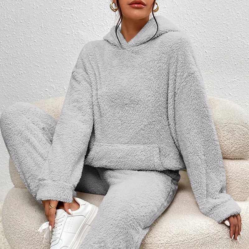 ☁️ Cozy from Head to Toe | Women’s Plush Hooded Sweatshirt & Pants 2-Piece Set