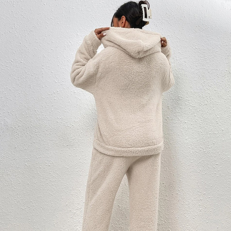 ☁️ Cozy from Head to Toe | Women’s Plush Hooded Sweatshirt & Pants 2-Piece Set