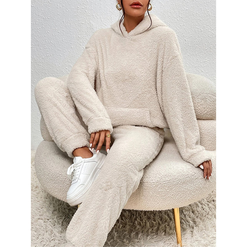 ☁️ Cozy from Head to Toe | Women’s Plush Hooded Sweatshirt & Pants 2-Piece Set